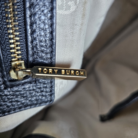 Tory Burch black leather purse - Picture 6 of 12